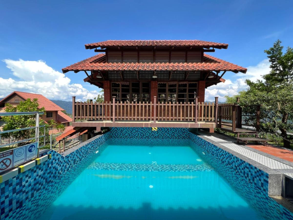 Red House The Garden Stay In Bukit Tinggi By Play Bentong Buitenkant foto